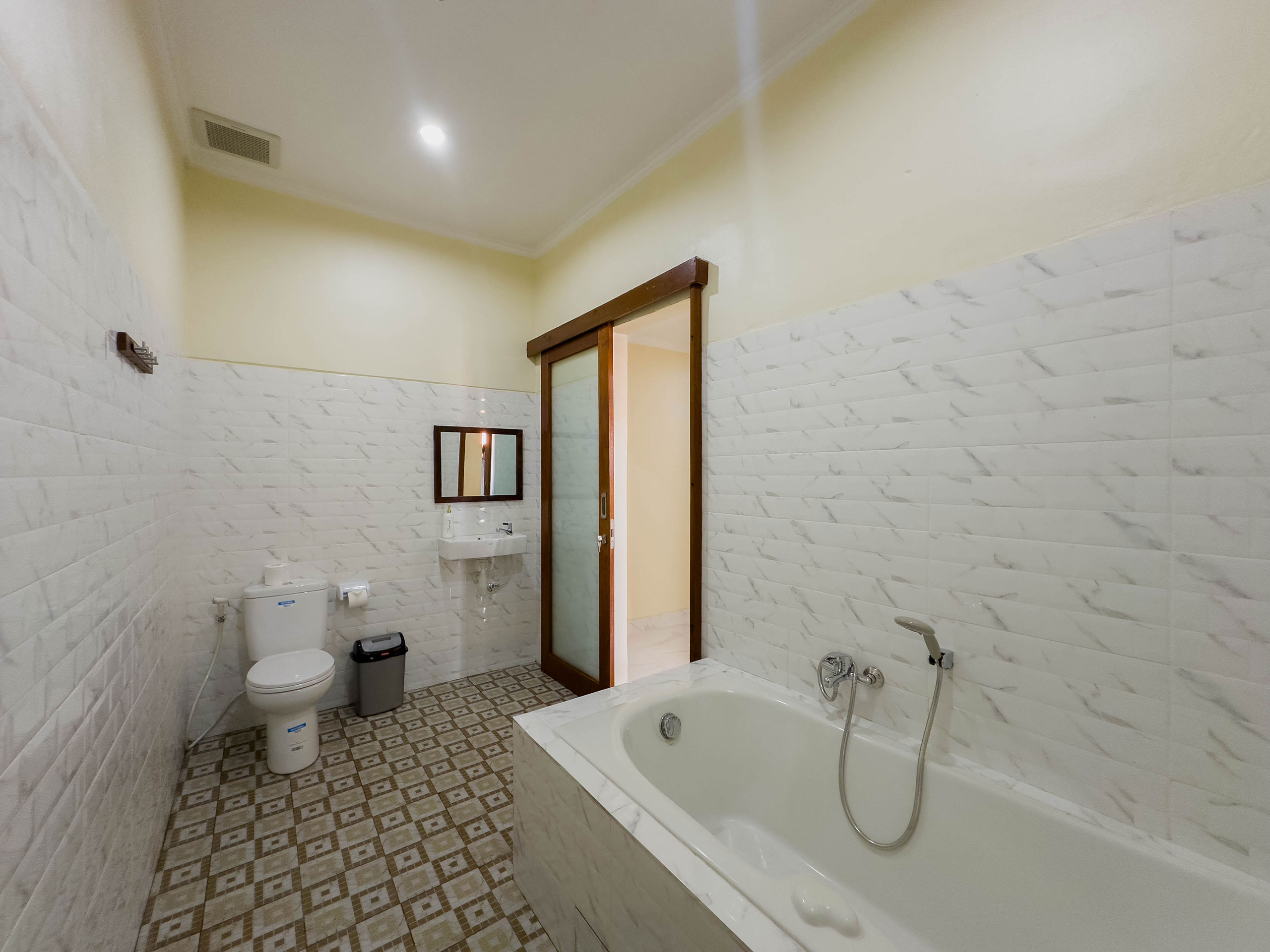 3-kubumanah-deluxebathub-bathroom-13032025